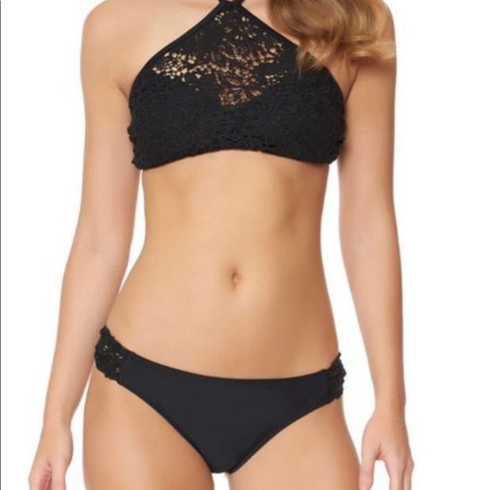 NWT Jessica Simpson Flower power crochet bikini - Picture 3 of 6
